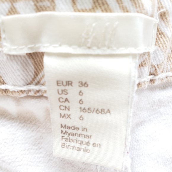 H&M Tan & White Patterned 4-Pocket Cotton Shorts - Picture 3 of 4